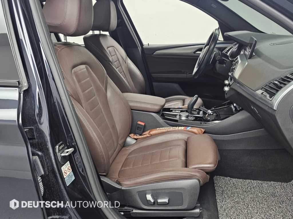 BMW X3 — photo 10
