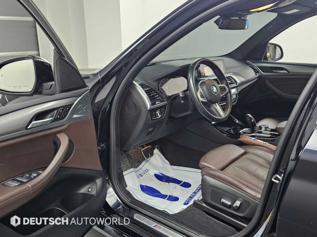 BMW X3 — photo 11