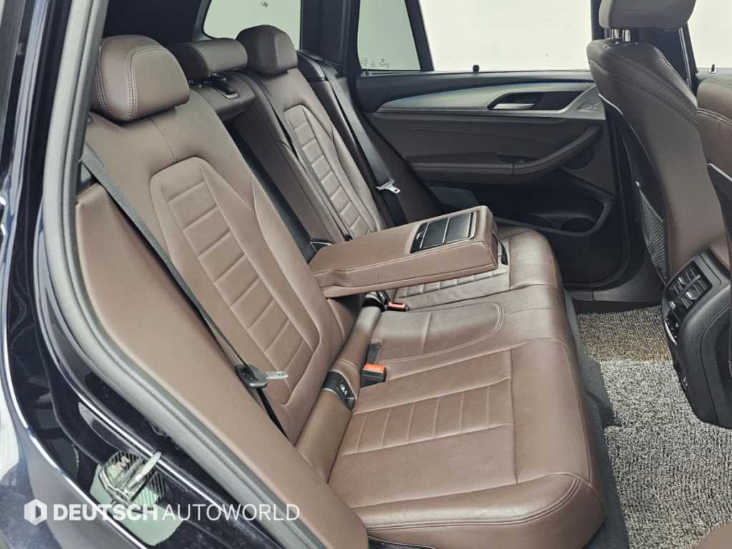 BMW X3 — photo 12