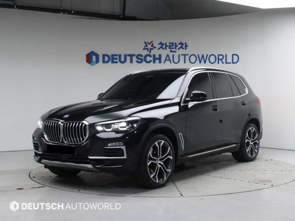 BMW X5 — photo 01
