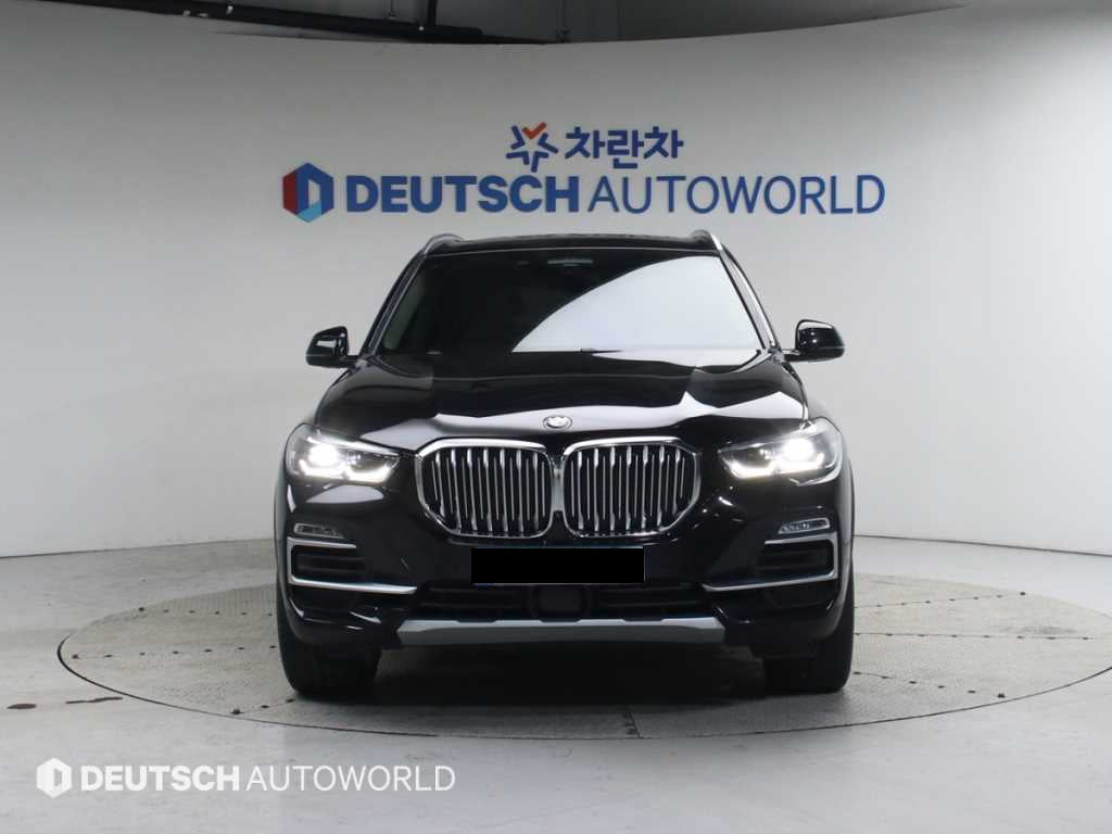 BMW X5 — photo 03