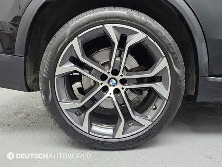 BMW X5 — photo 05
