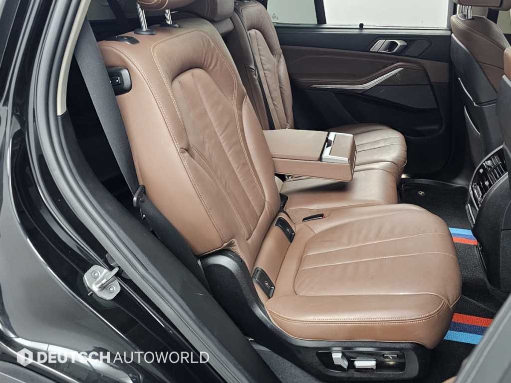 BMW X5 — photo 12