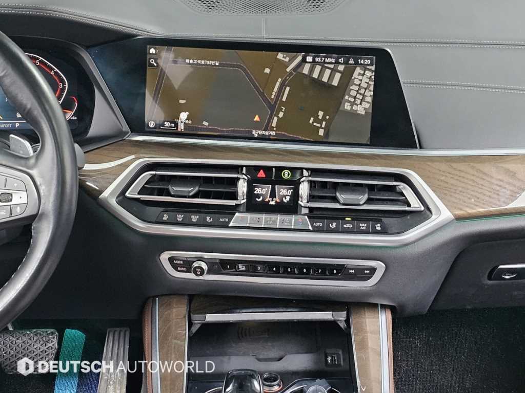 BMW X5 — photo 14