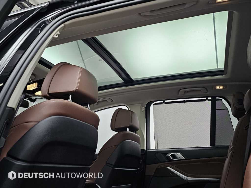 BMW X5 — photo 19
