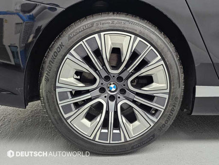 BMW 7-Series — photo 05