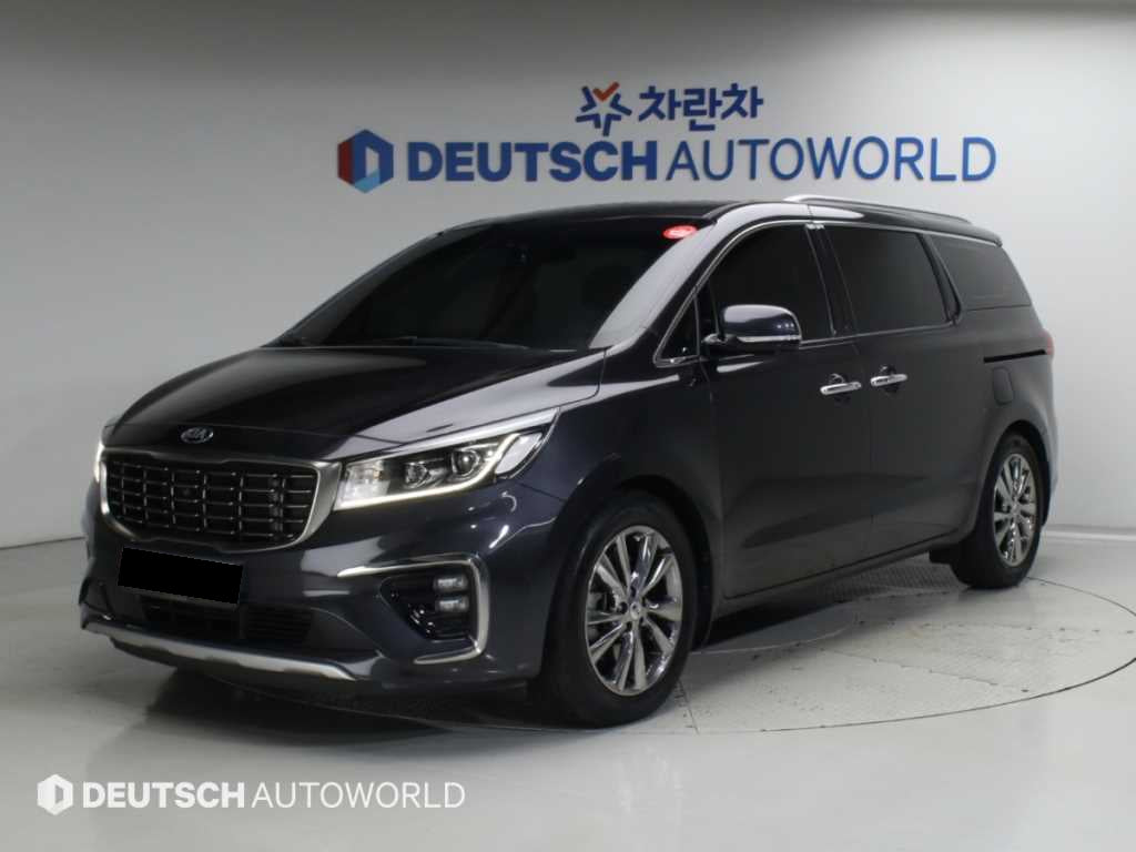 Kia Carnival — photo 01
