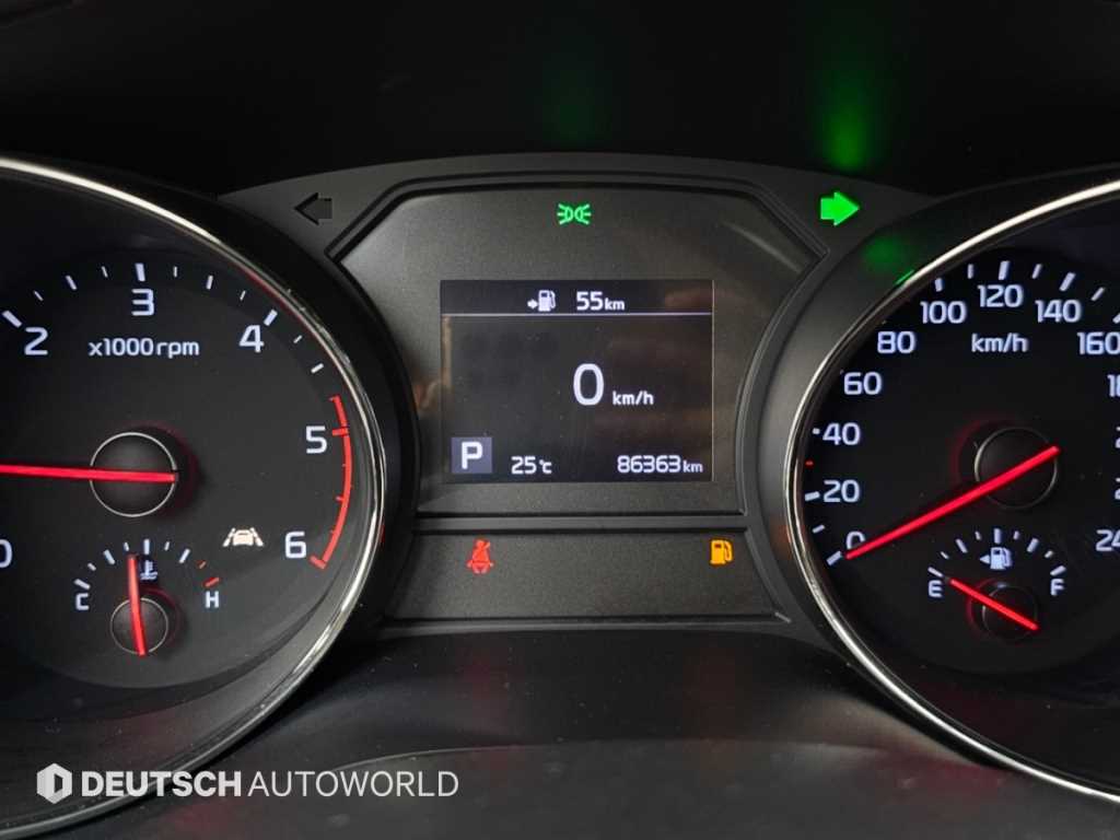 Kia Carnival — photo 08
