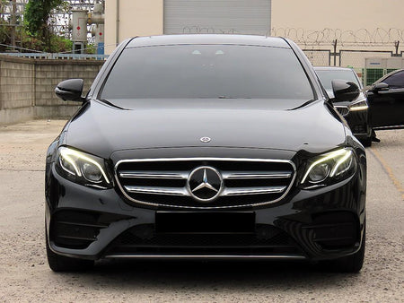 Mercedes-Benz E-Class — photo 01