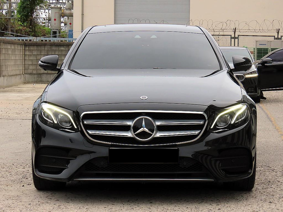 Mercedes-Benz E-Class — photo 01