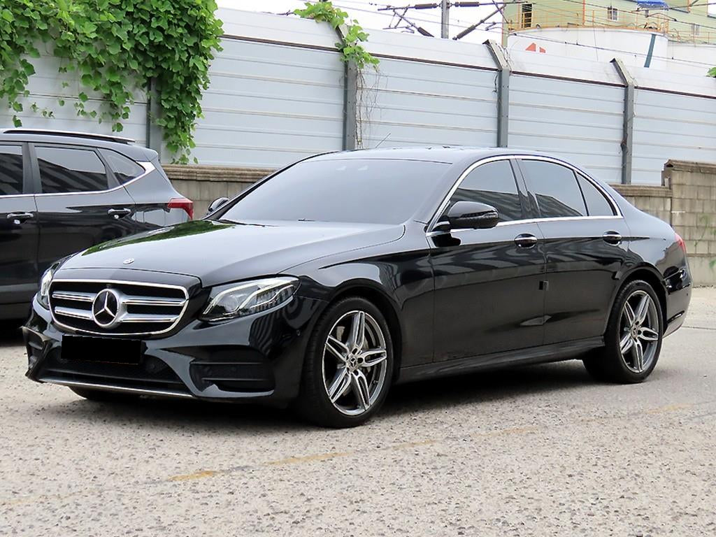 Mercedes-Benz E-Class — photo 02