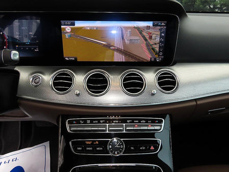 Mercedes-Benz E-Class — photo 15