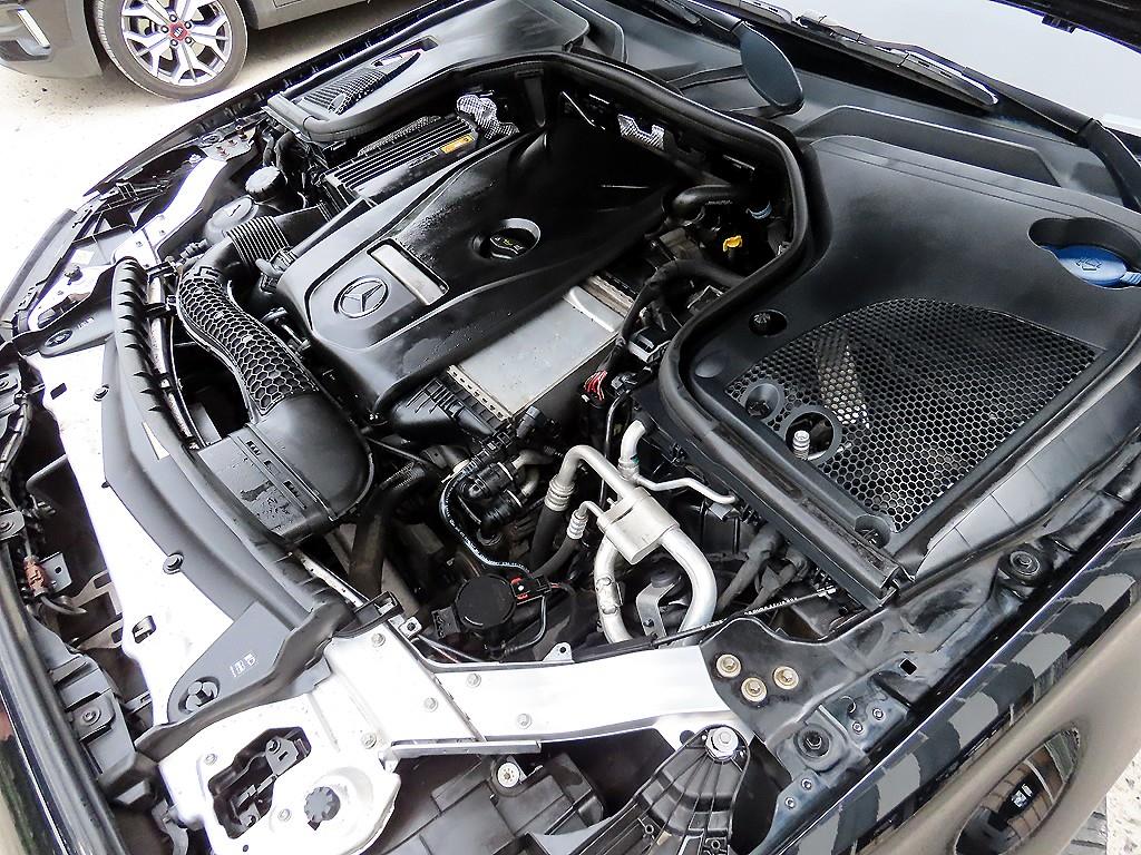 Mercedes-Benz E-Class — photo 19