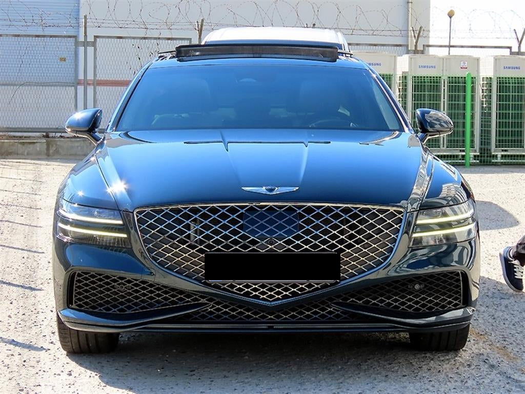 Genesis G80 — photo 01