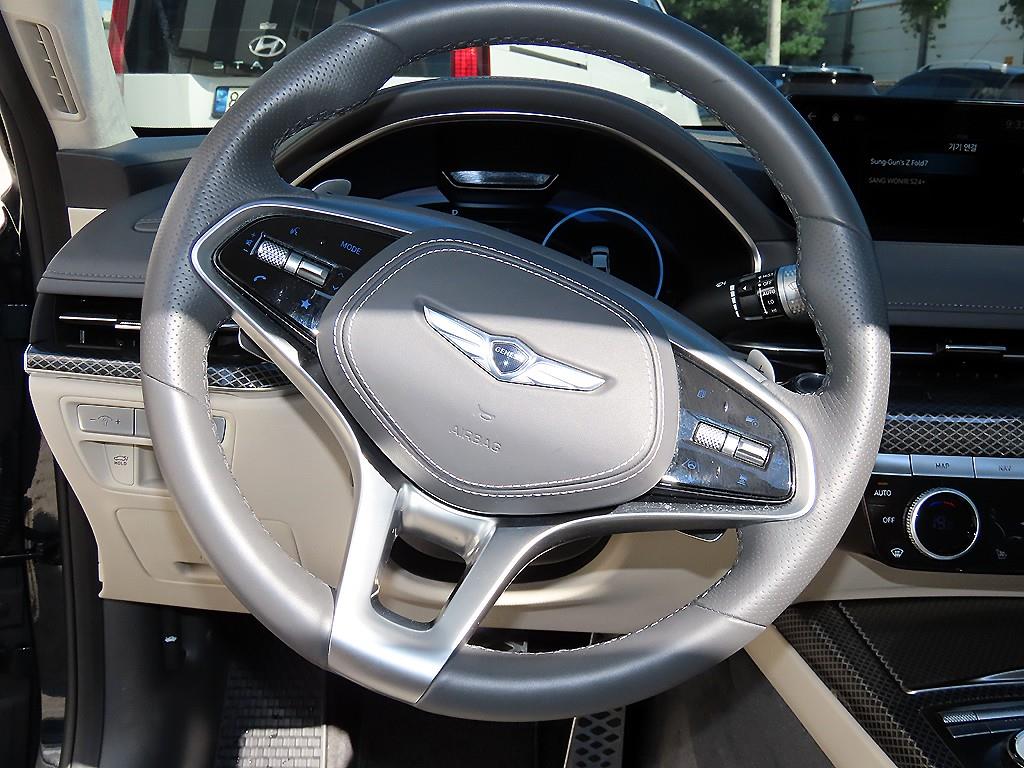 Genesis G80 — photo 08