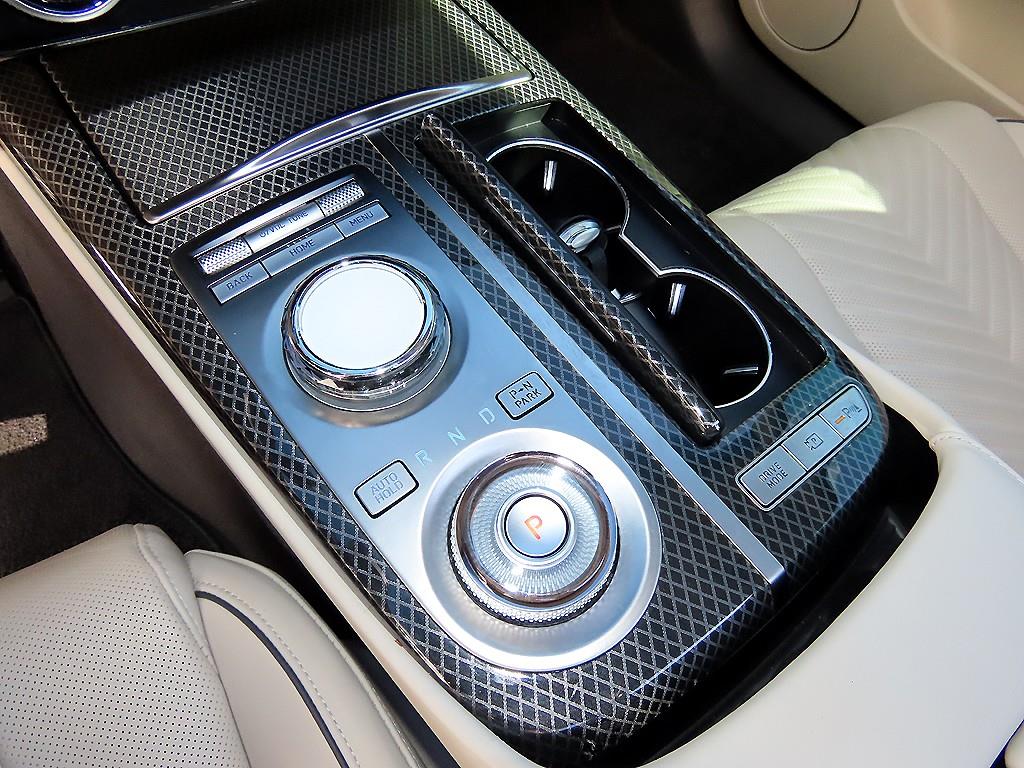 Genesis G80 — photo 11