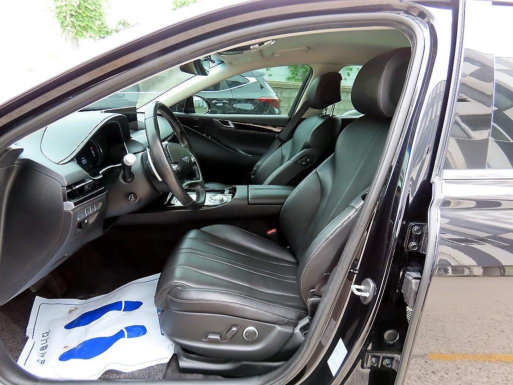 Genesis G80 — photo 05