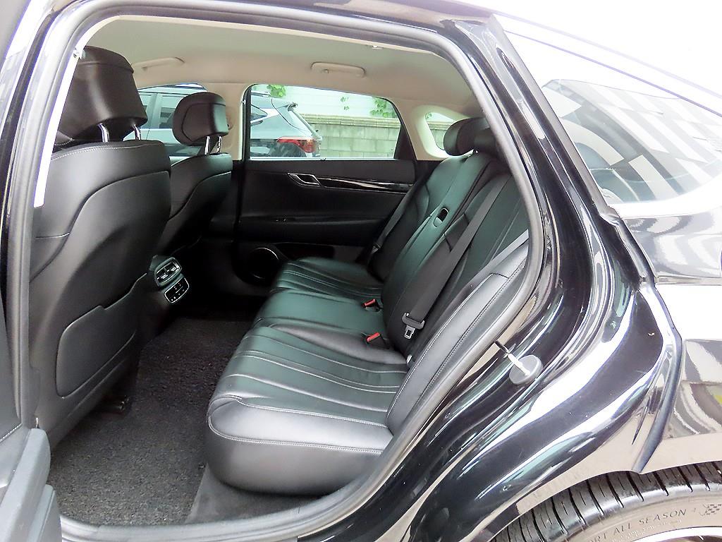Genesis G80 — photo 06
