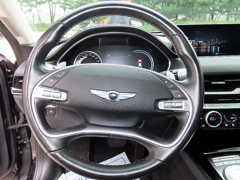 Genesis G80 — photo 08