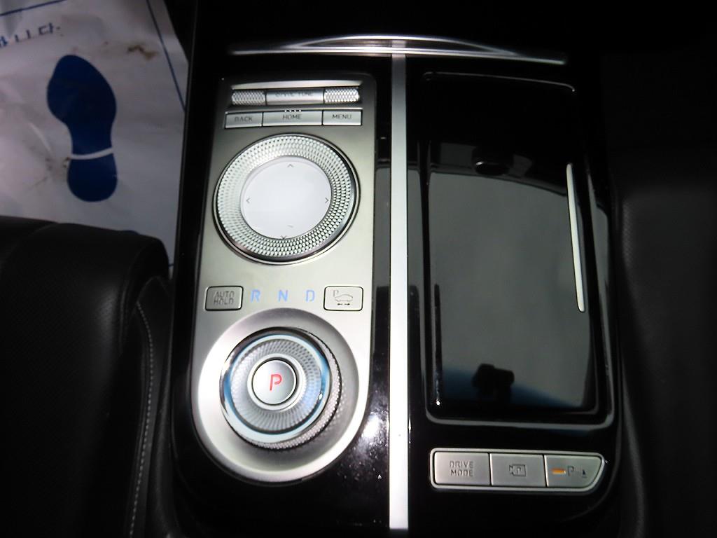 Genesis G80 — photo 10