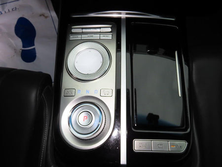 Genesis G80 — photo 10