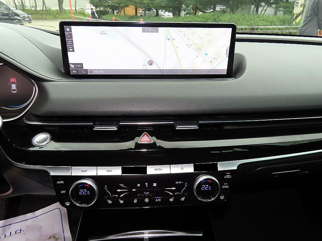Genesis G80 — photo 13