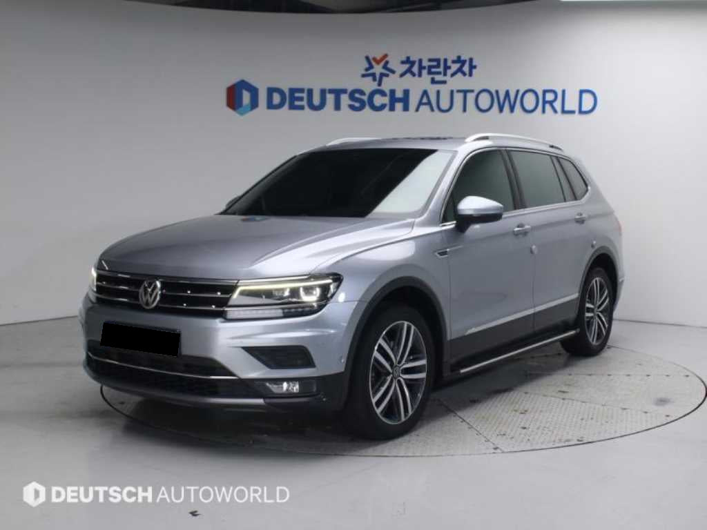 Volkswagen Tiguan — photo 01