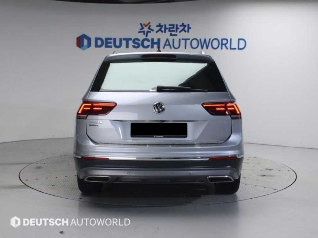 Volkswagen Tiguan — photo 04