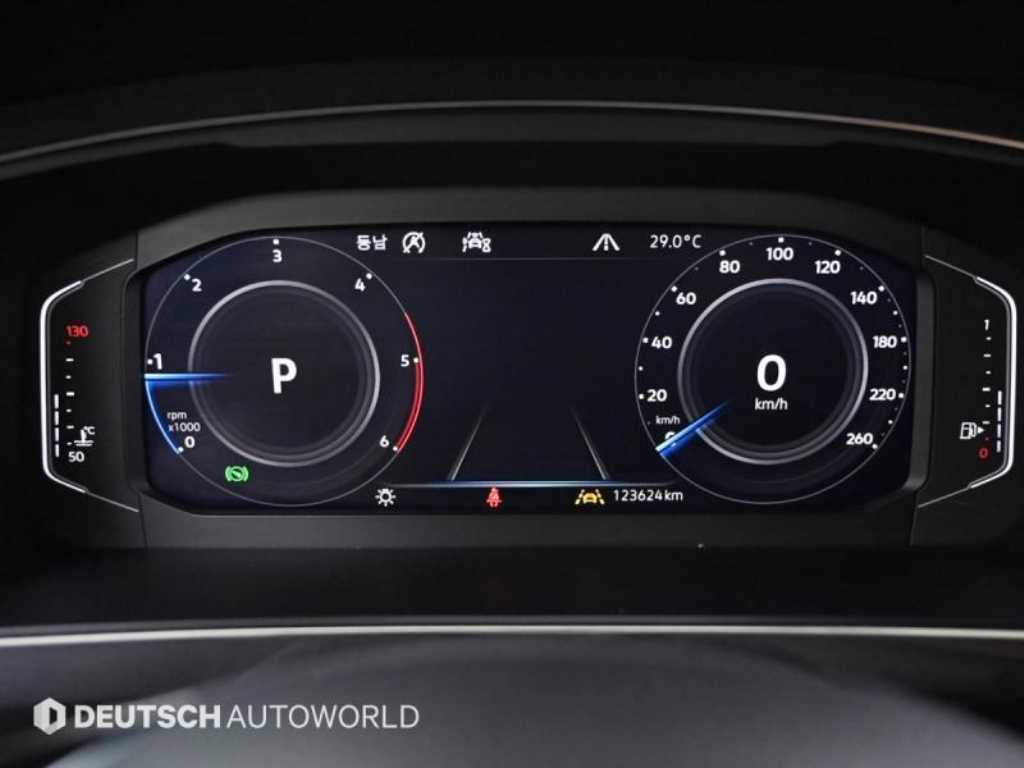 Volkswagen Tiguan — photo 08