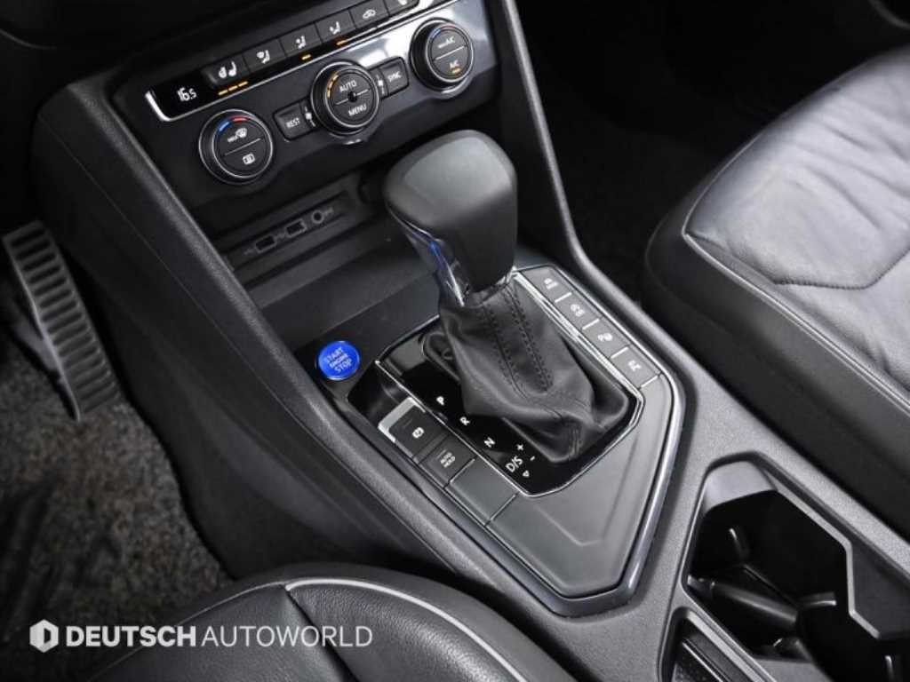Volkswagen Tiguan — photo 09