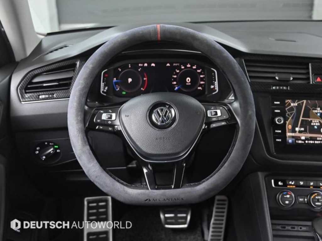 Volkswagen Tiguan — photo 13