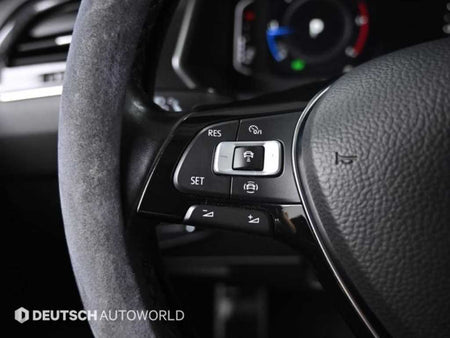 Volkswagen Tiguan — photo 18