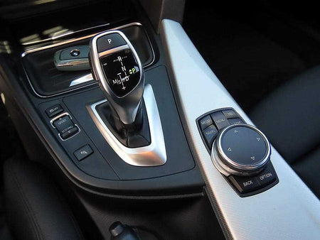 BMW 3-Series — photo 11
