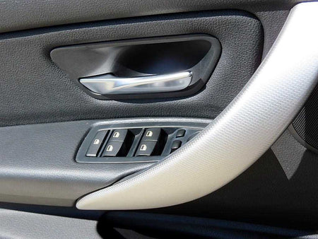 BMW 3-Series — photo 12