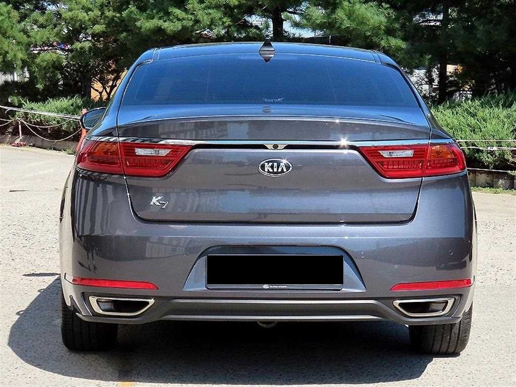 Kia K7 — photo 04