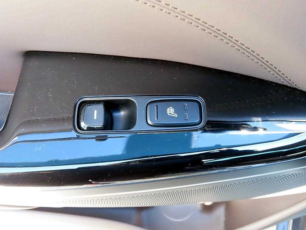 Kia K7 — photo 16