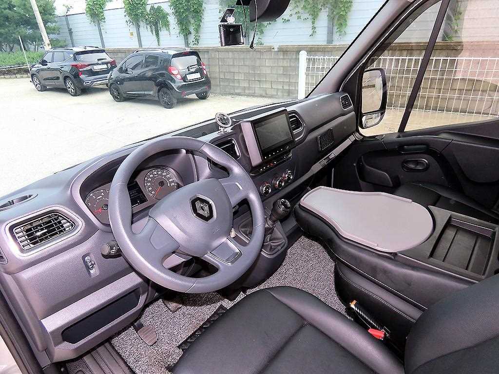RENAULT Master — photo 07