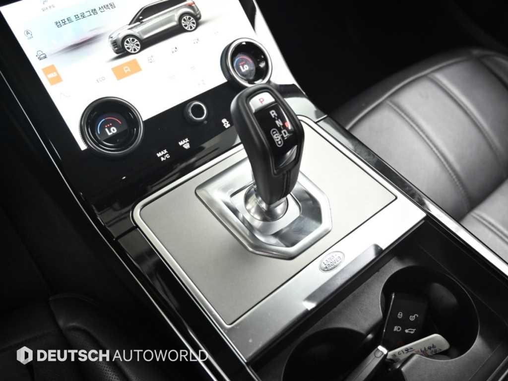 Land Rover Range Rover Evoque — photo 09