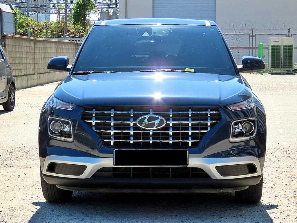 Hyundai Venue — photo 01