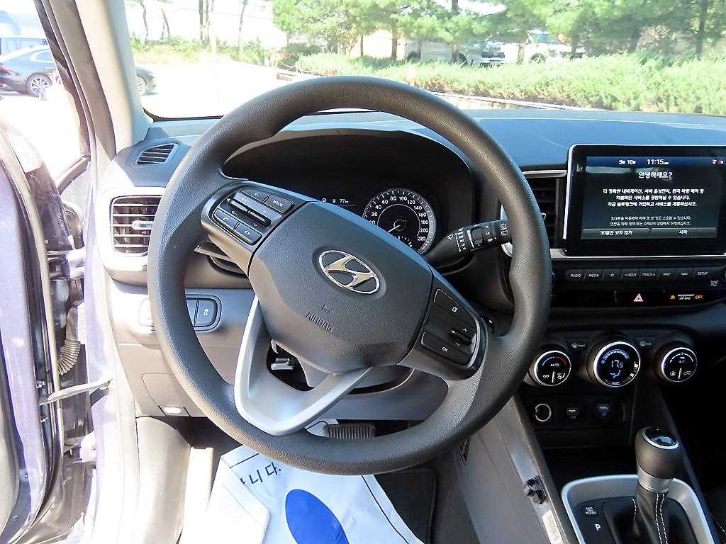 Hyundai Venue — photo 08