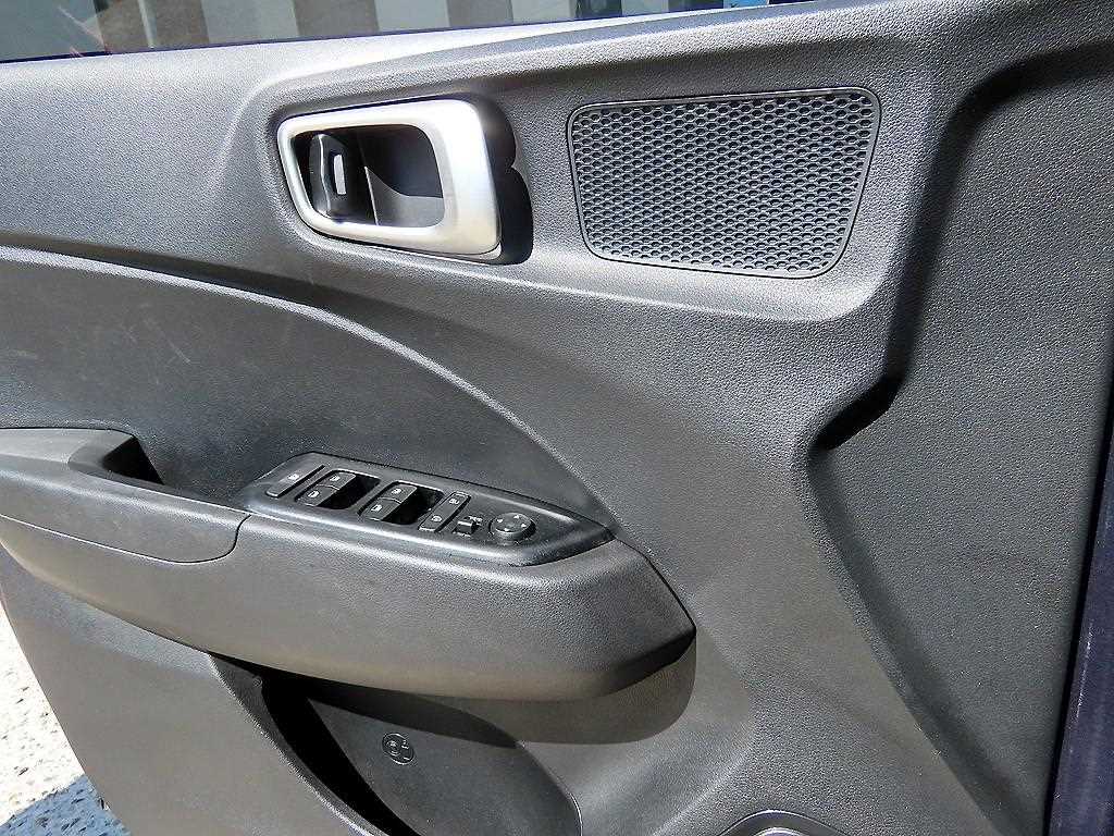 Hyundai Venue — photo 11