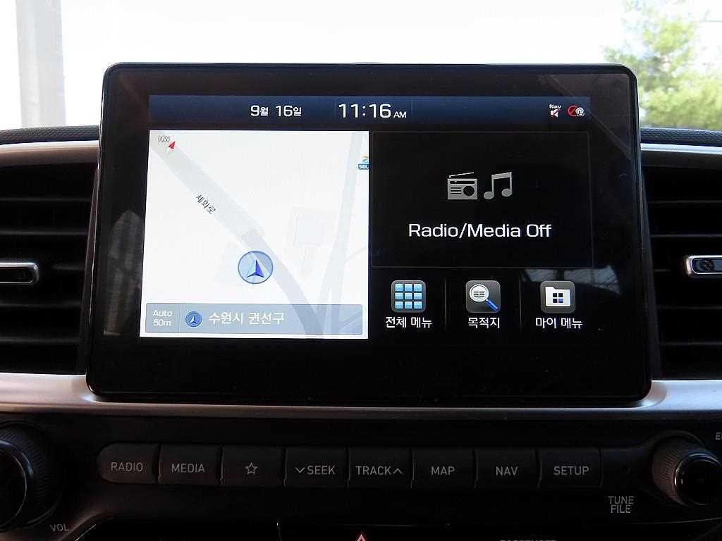 Hyundai Venue — photo 15