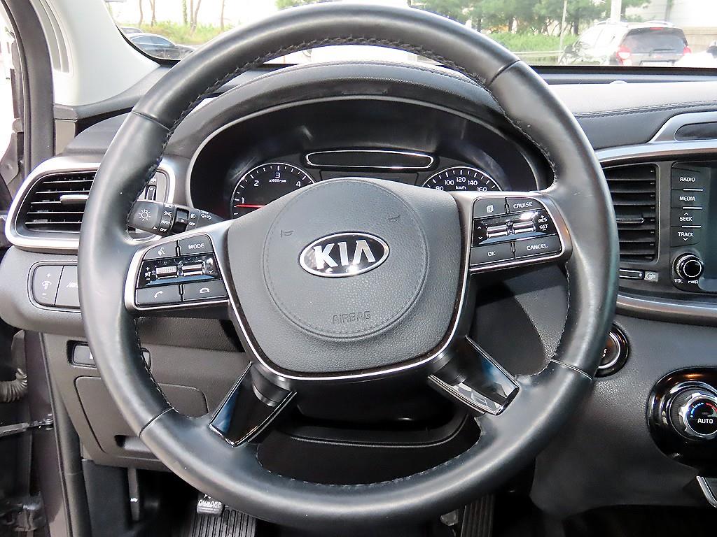 Kia Sorento — photo 08