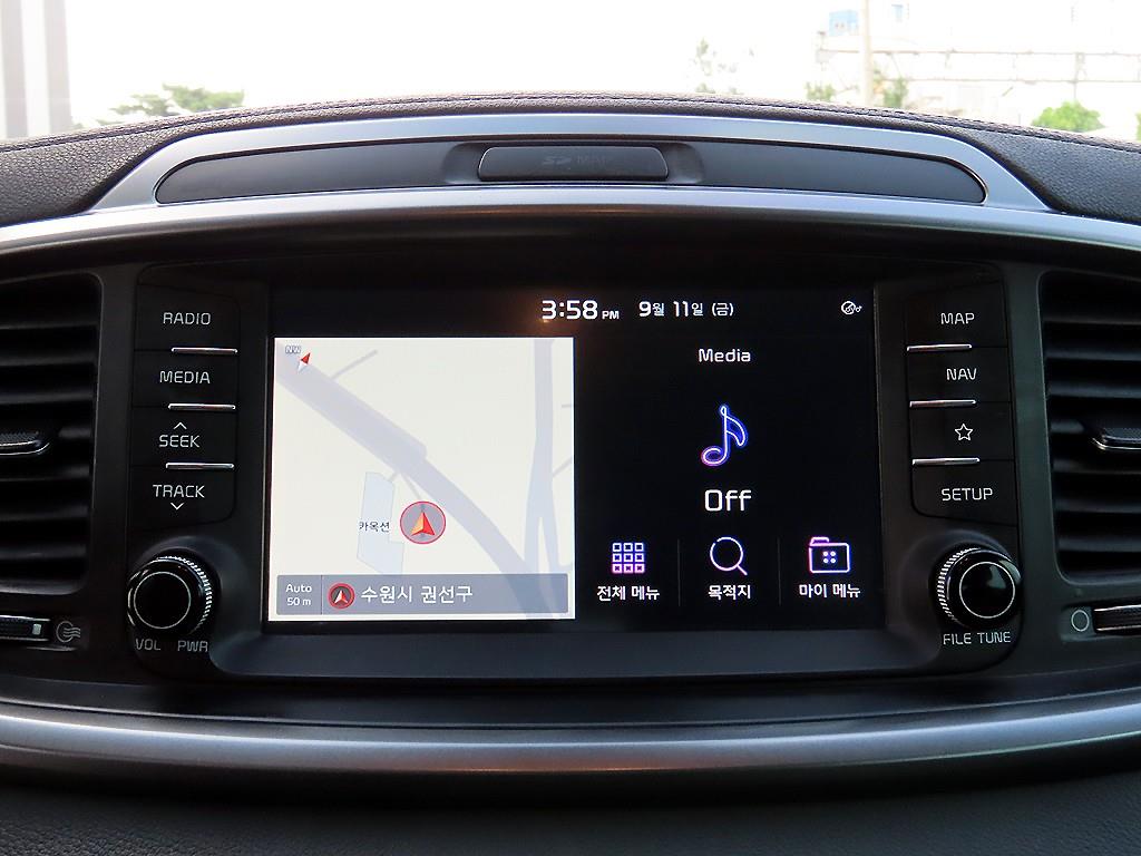 Kia Sorento — photo 13