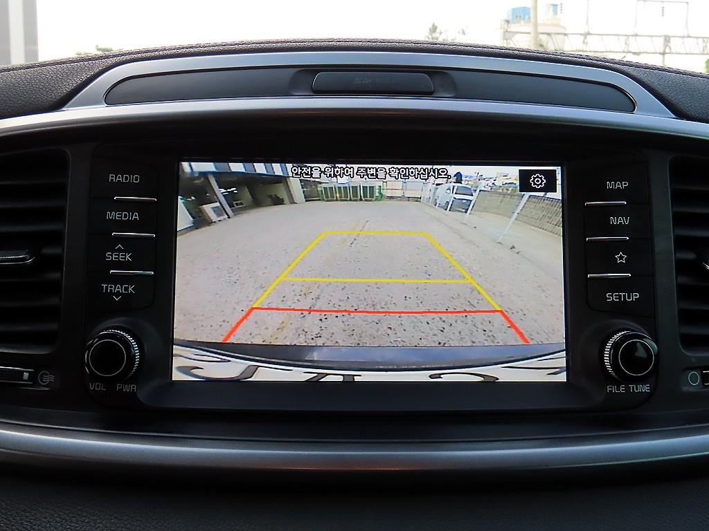 Kia Sorento — photo 14