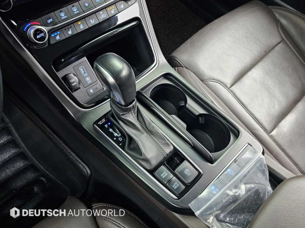 Hyundai Grandeur — photo 18