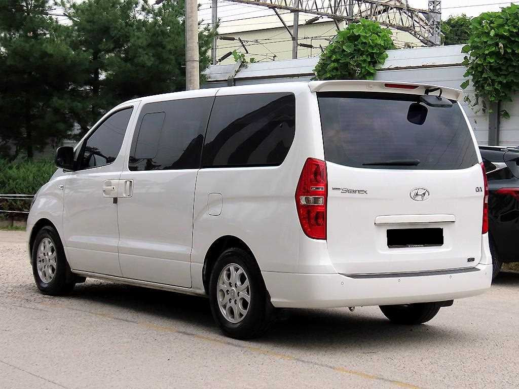 Hyundai Starex — photo 03