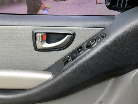 Hyundai Starex — photo 12