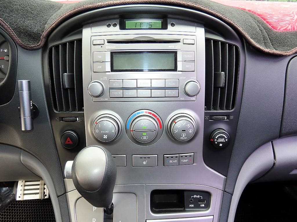 Hyundai Starex — photo 14