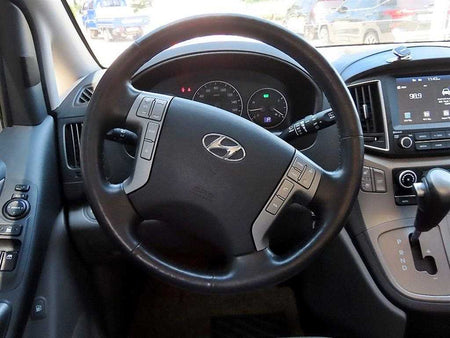 Hyundai Starex — photo 09